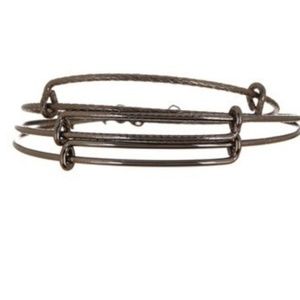 Polished & Textured Wire Bangle